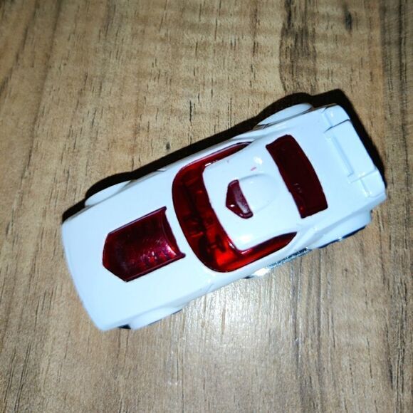 Hot Wheels 2010 Fast Fish White With Red Windows Faster Than Ever Malaysia. Has - Picture 7 of 7